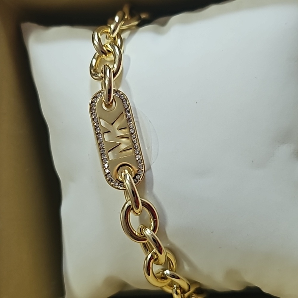 Brand new with tags , never worn Michael Kors chainlink bracelet